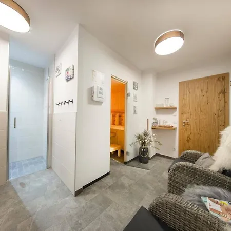 Mountain Wellness In Neukirchen Alpstuga