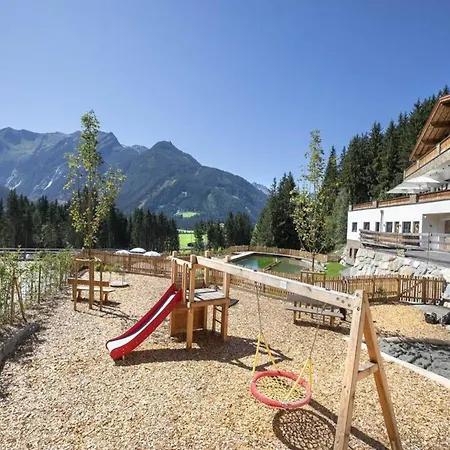 Шале Mountain Wellness In Neukirchen Нойкирхен-ам-Гросфенедигер